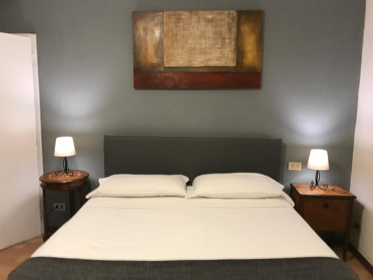 Venice And Venice Apartments - Private Rooms In Shared Apartment Exterior foto