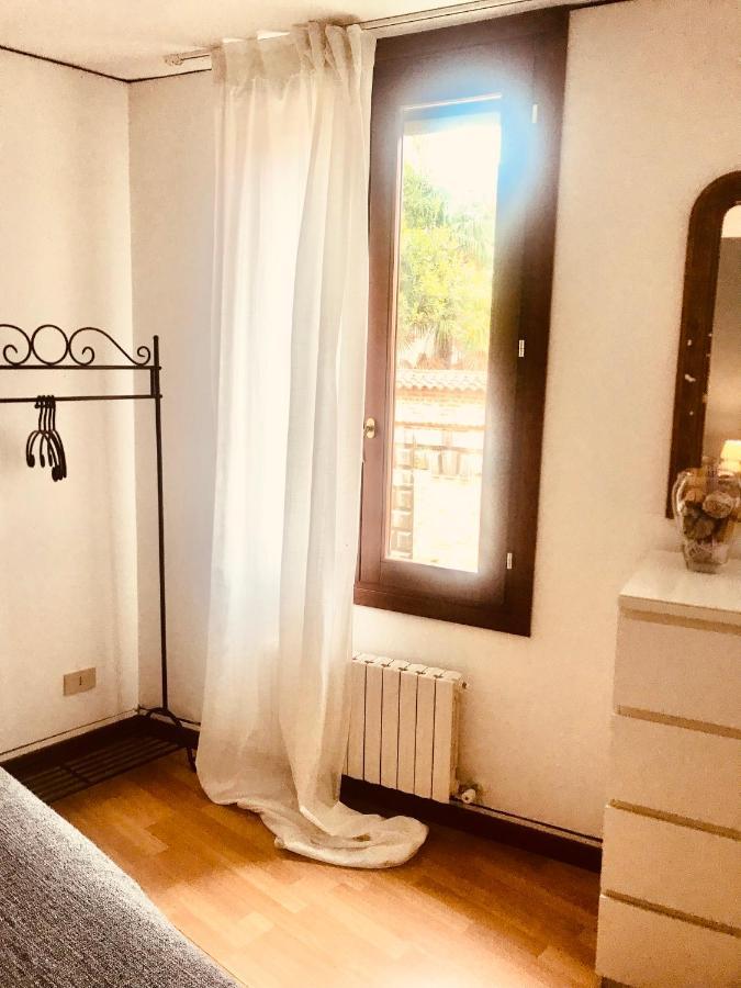 Venice And Venice Apartments - Private Rooms In Shared Apartment Exterior foto